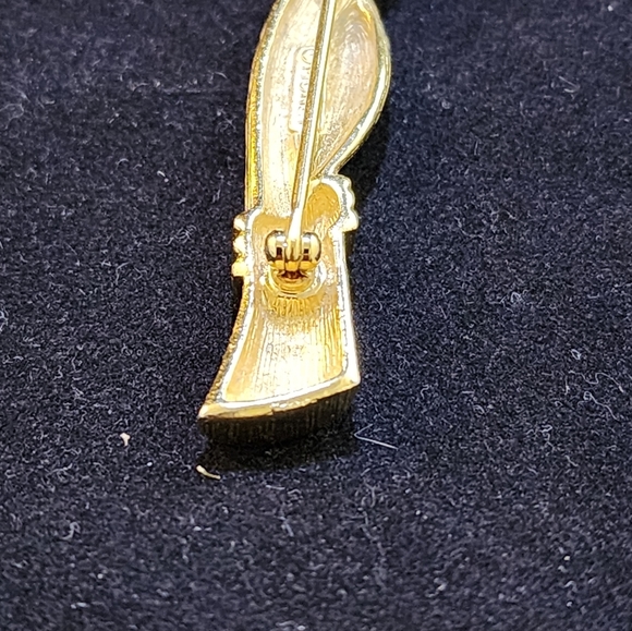 Vtg Signed Monet Gold Tone Ribbon Brooch Pin - Picture 9 of 9